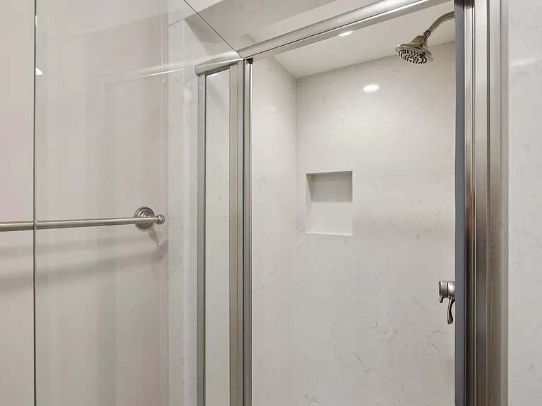 Luxury Apartment Available in gated Community downtown Palo Alto! — Photo 23