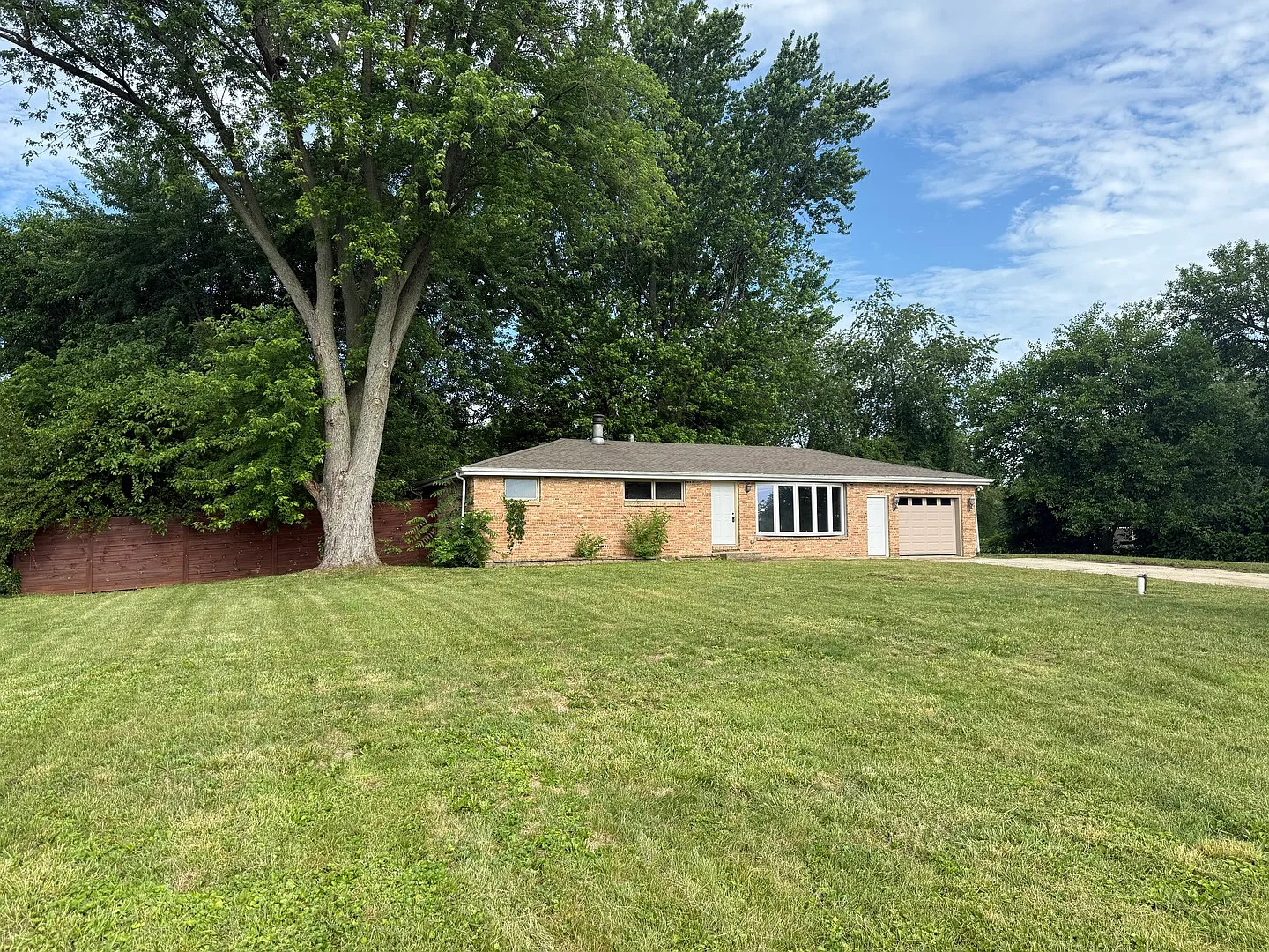 1826 Albert Ln photo 1