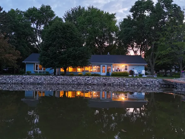 2305 Country Club Dr NE, Willmar, MN 56201
