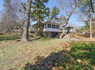 22 Riverhead Rd, Sound Beach, NY 11789