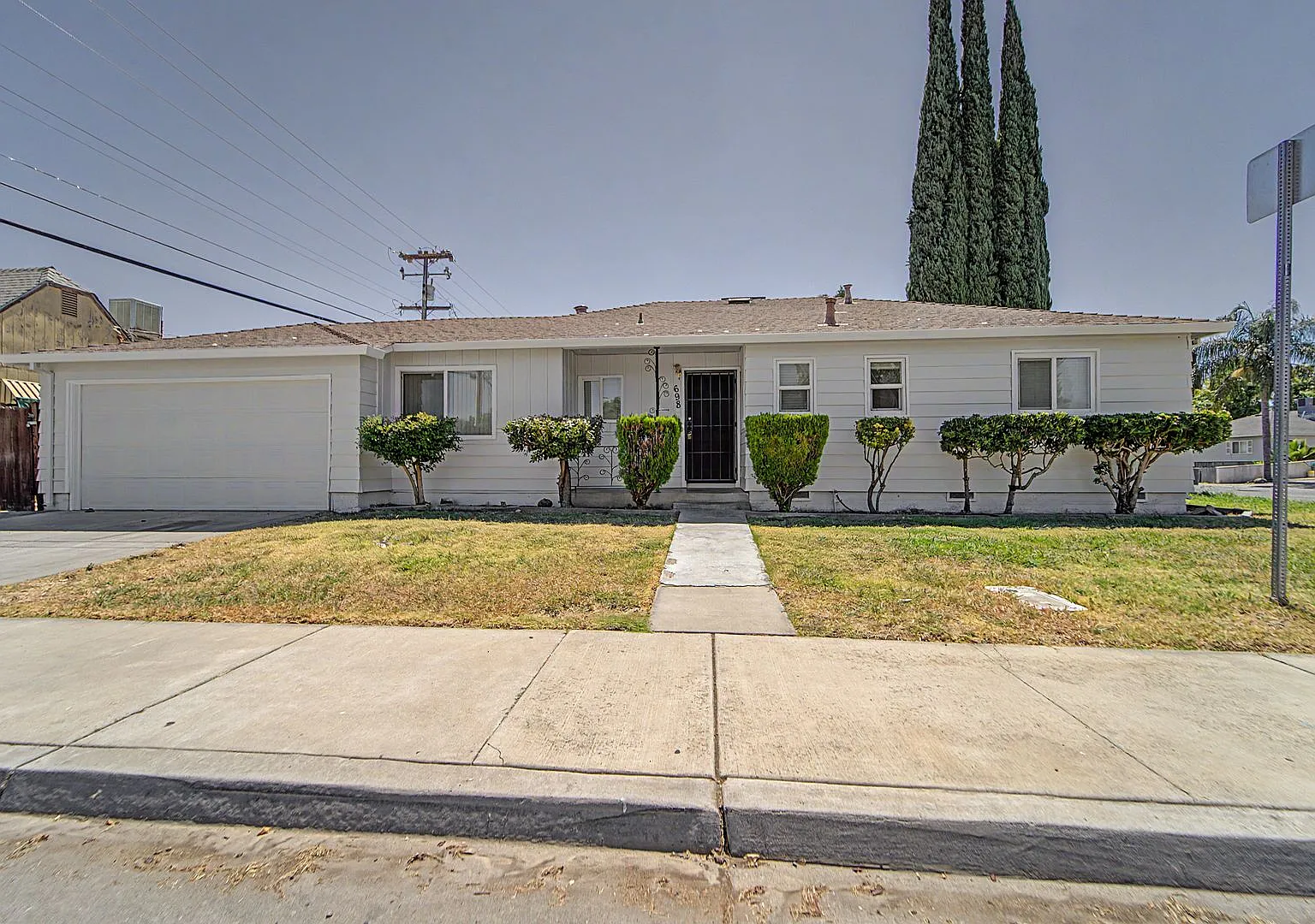3 bedroom 2 bath house in Yuba City — Photo 1