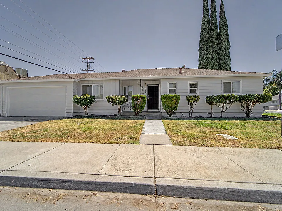 698 King Ave