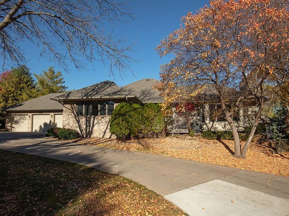 1st image of 2213 Ferris Ln #38
