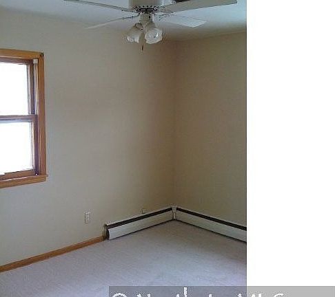 5th image of 916 15th St W