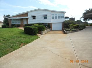 524 Lewis Farm Rd, Bessemer City, NC 28016