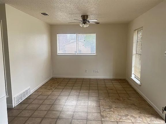 3rd image of 3920 Redstone Rd