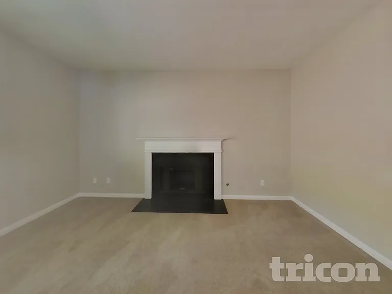 2035 Reflective Waters Rd — Photo 3