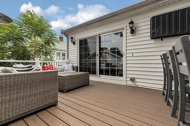 3 bed, 1704 sqft, $3,500 — Photo 2