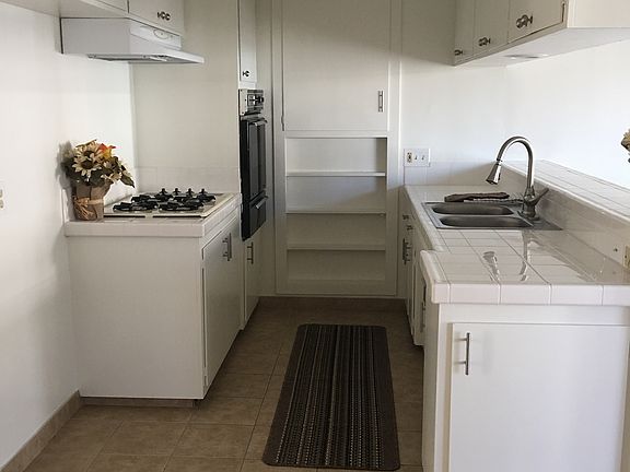 3rd image of 17017 Yukon Ave APT 8