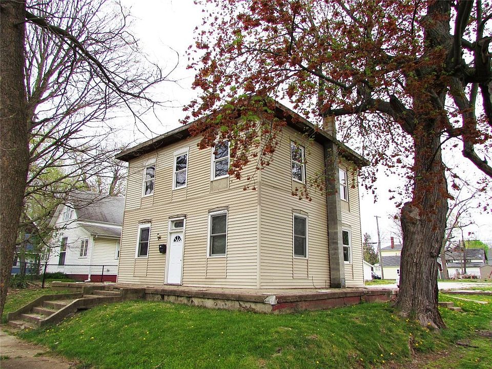 1st image of 402 E Franklin St