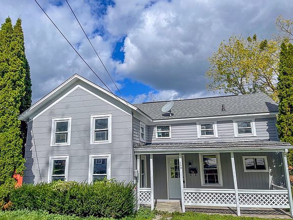 2nd image of 104 Lombard St