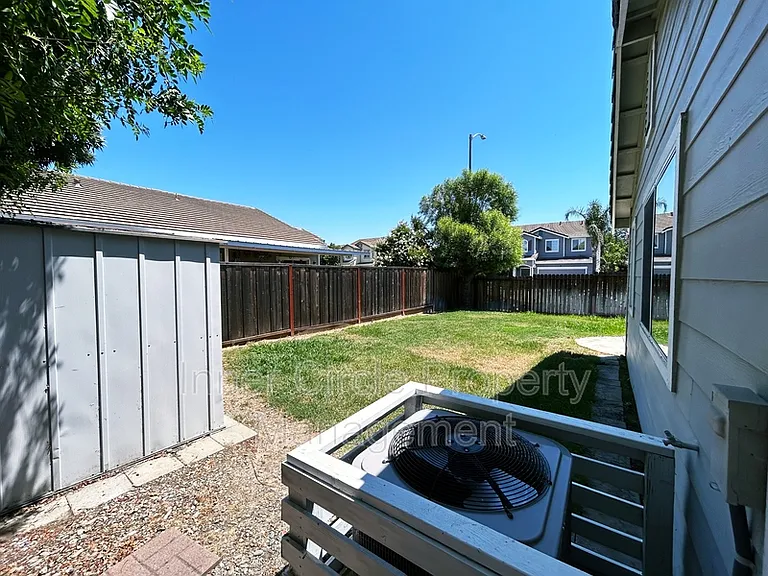 253 Creektrail Ct — Photo 8