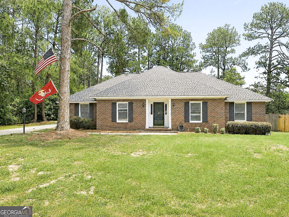 1st image of 127 Pine Bluff Dr
