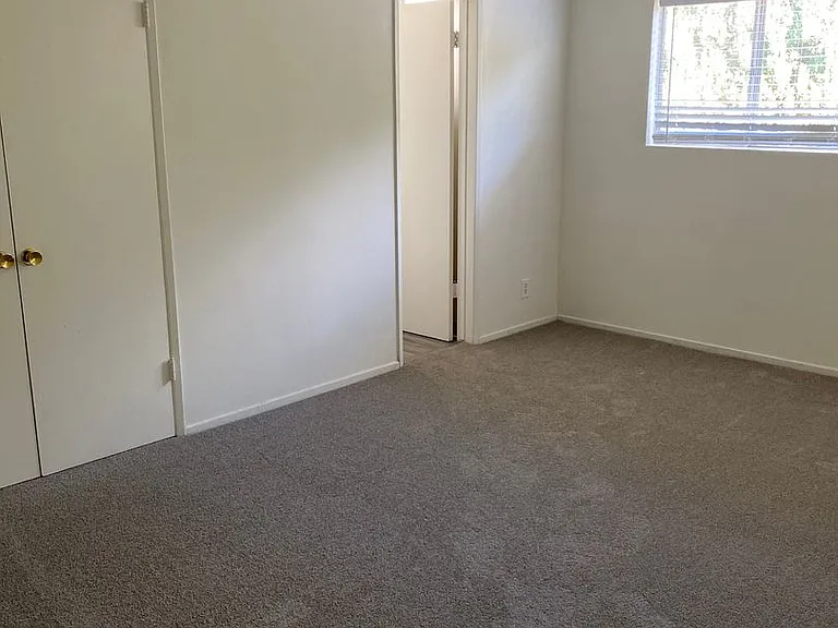 8377 Northgate Ave — Photo 14