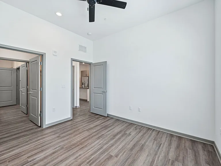 The Concord Luxury Apartments — Photo 48