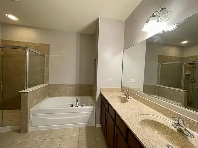 4258 Central Park Ln — Photo 14