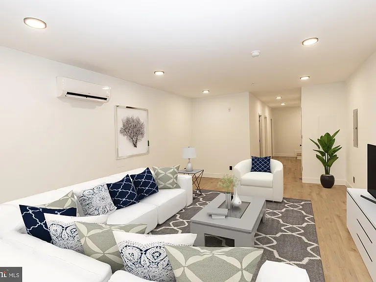 3604 Melon St #1 — Photo 15