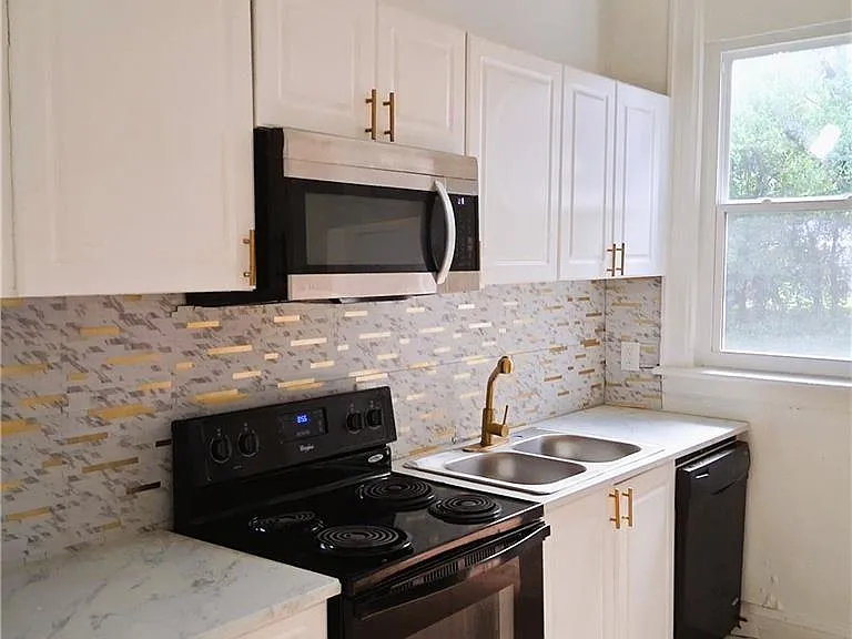 3435 Hillcrest Rd — Photo 4