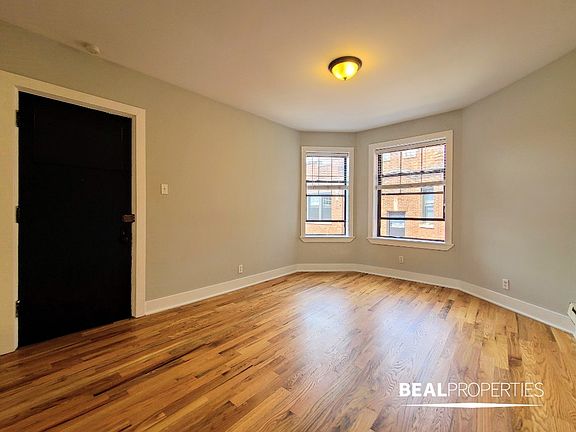 4th image of 4411 N Wolcott Ave #B3