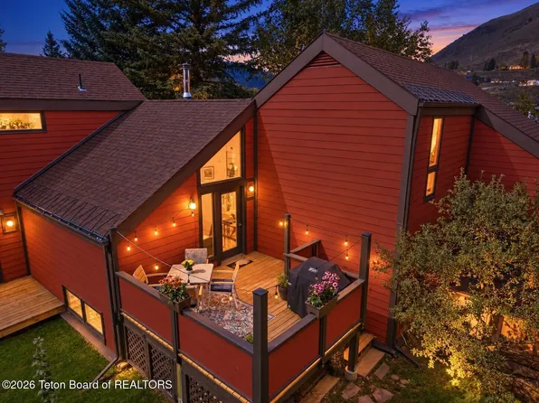400 Powderhorn Ln APT 62, Jackson, WY 83001