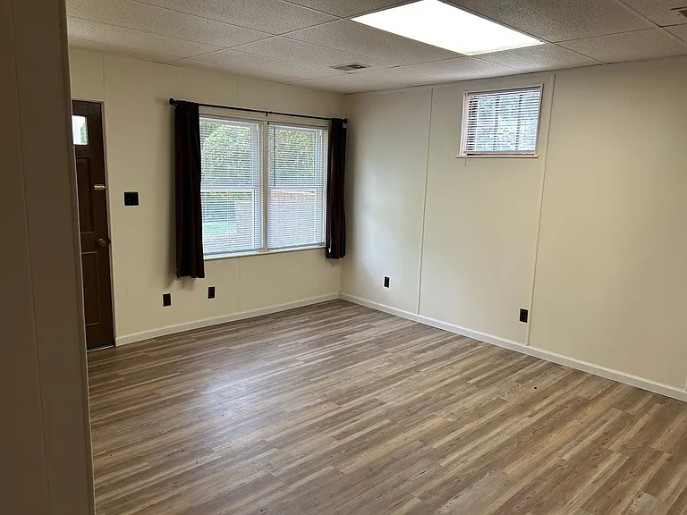 109 Cedar Trails Ct — Photo 13