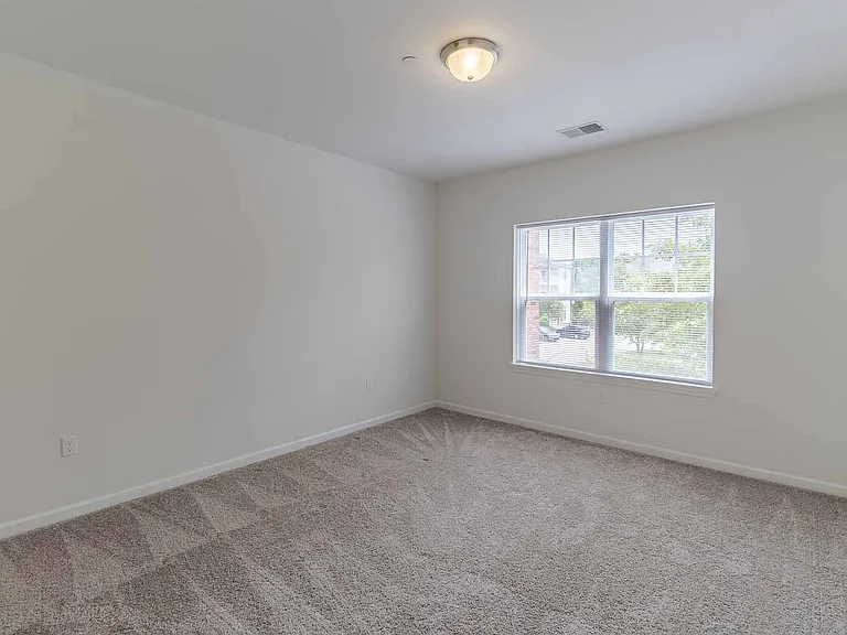 Marquis Place Apartment Homes — Photo 11