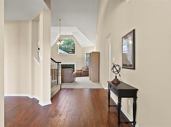 4th image of 3585 Boxwood Dr