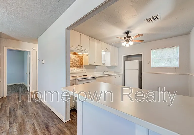 9809 N McKinley Ave — Photo 12