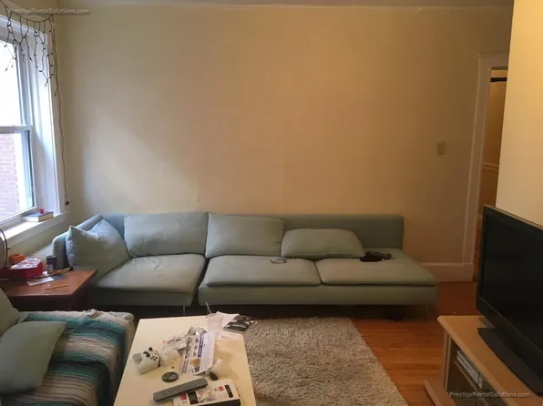 142-5 Davis Ave #4, Brookline, MA 02445