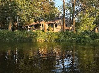 W2192 County Rd S, Freedom, WI 54130