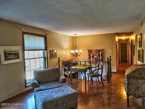 3rd image of 2900 Dawnwood Cir