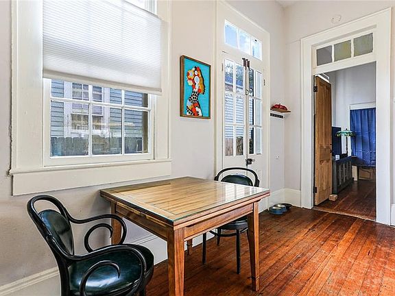 4th image of 2704 Burgundy St