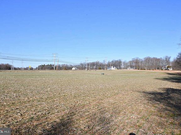 4th image of 1619 Jarrettsville Rd