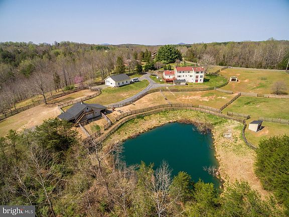 4th image of 8121 Belmont Ct