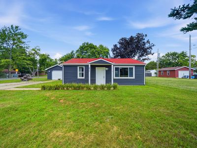 211 Entrance Dr, Pekin, IL, 61554