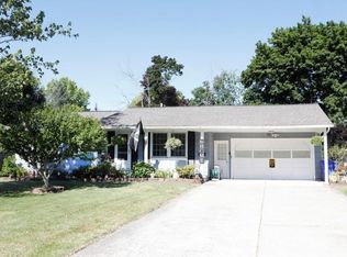 33 Heritage Dr, Rochester, NY 14615