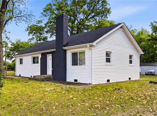 707 Martin Luther King Jr Blvd, Lexington, NC 27292