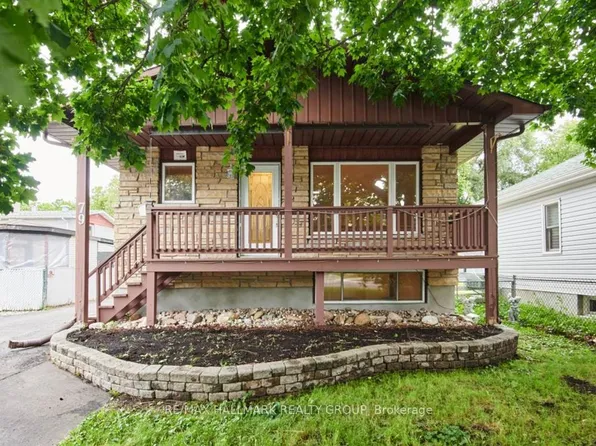 79 Jolliet Ave #B, Ottawa, ON K1L 5H1