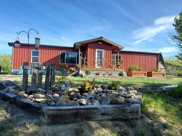 94 61st Ave NW, Havre, MT 59501