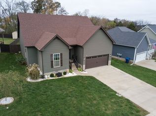 2825 Russet Ridge Dr, Clarksville, TN 37040
