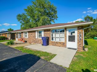4414/4416 S Airport Rd, Peoria, IL 61607