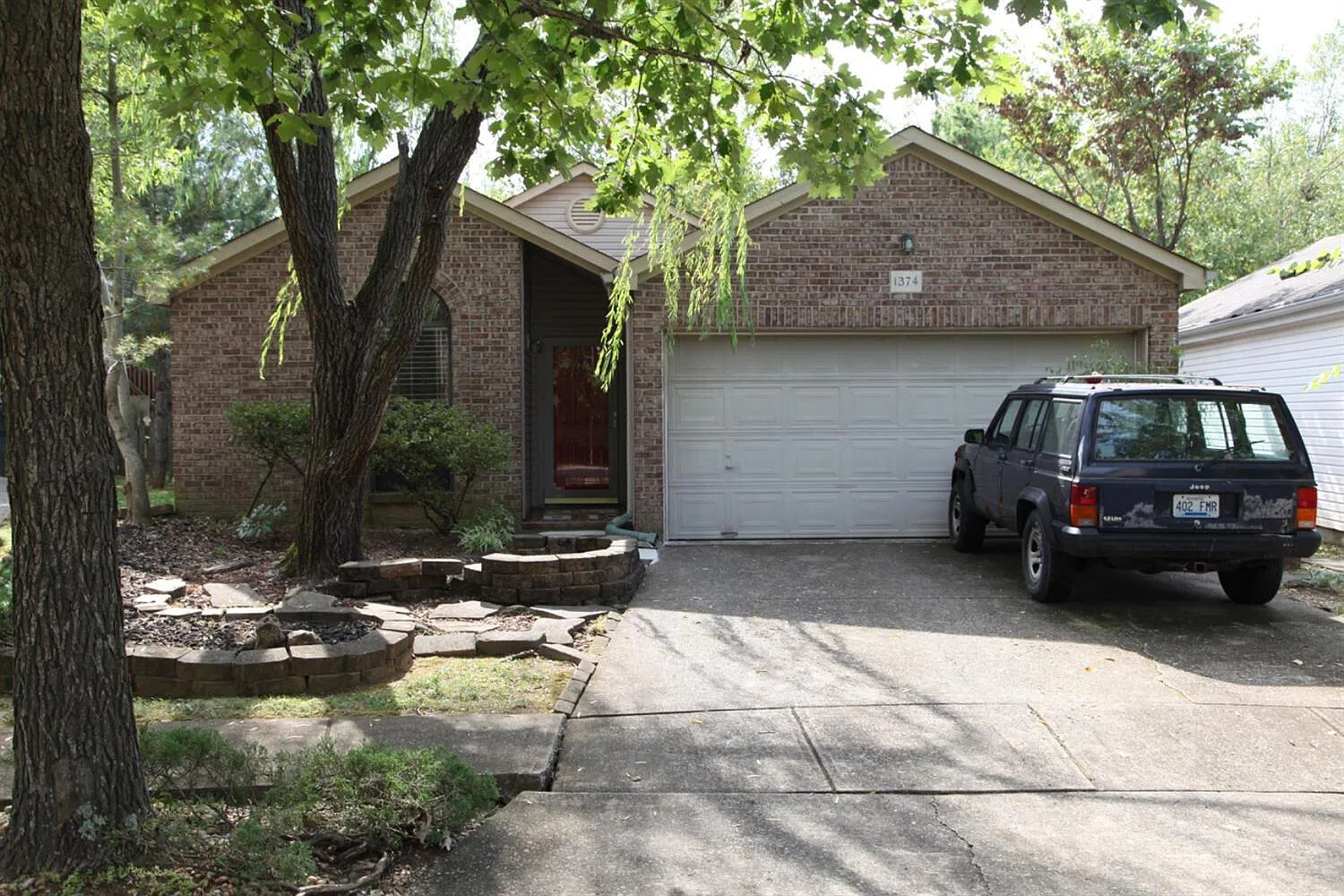2 bed, 2.0 bath, 944 sqft, $1,600 — Photo 3