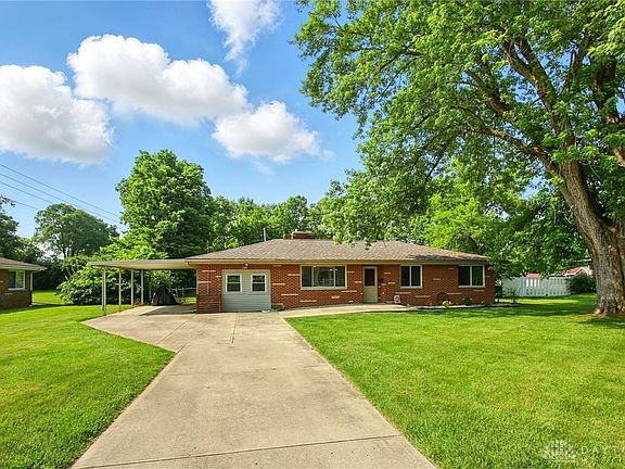 3rd image of 125 Countryside Dr