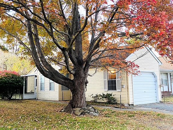 2nd image of 8A Quincy Dr Space 55