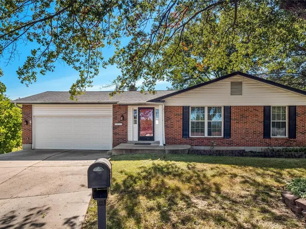 1932 Parkton West Dr, Barnhart, MO 63012