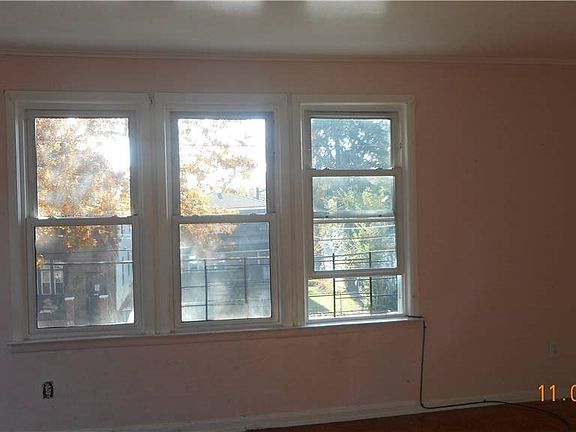 4th image of 17205 111th Ave