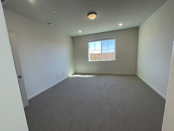 5th image of 222 Almond Dr
