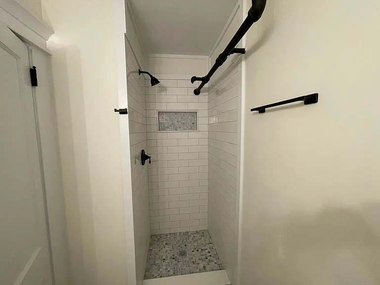 24 E Liberty St #16B — Photo 11