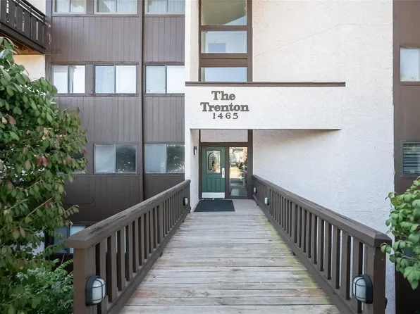 1465 Heritage Lndg #206, Saint Charles, MO 63303