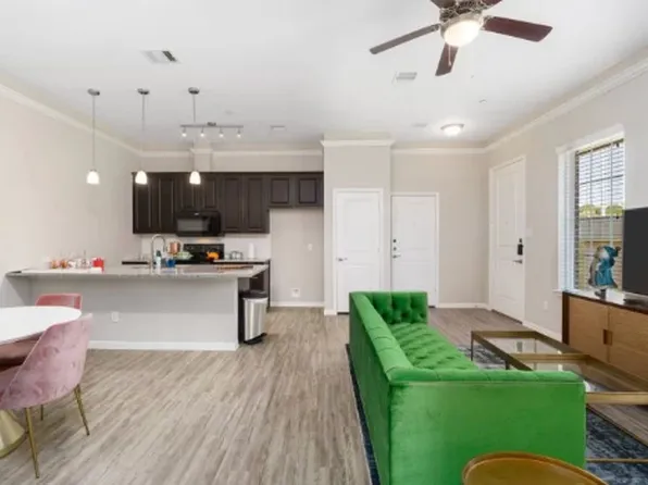 2980 Byng St, Pearland, TX 77584
